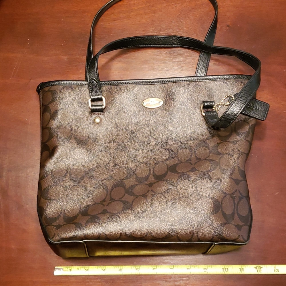 Coach Signature Brown tote with wallet